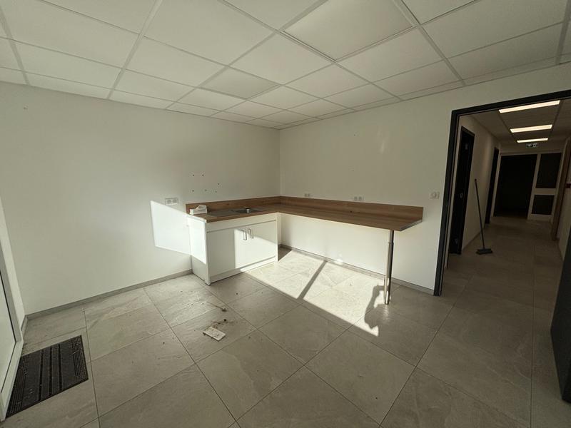 Local commercial - 195 m²