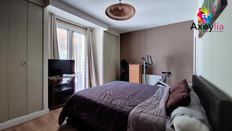 Maison - 170 m² - 8 pièces