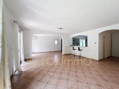 Maison - 138 m² - 5 pièces