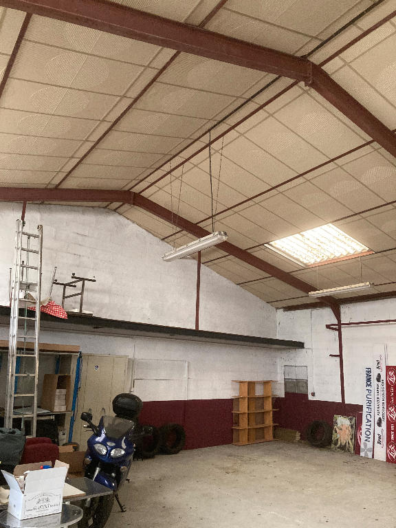 Local d'activité / Entrepôt - 400 m²