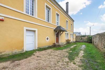 Maison - 260 m² - 8 pièces