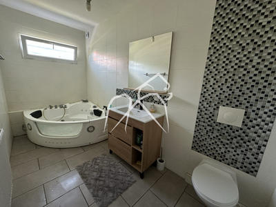 Maison - 94 m² - 5 pièces