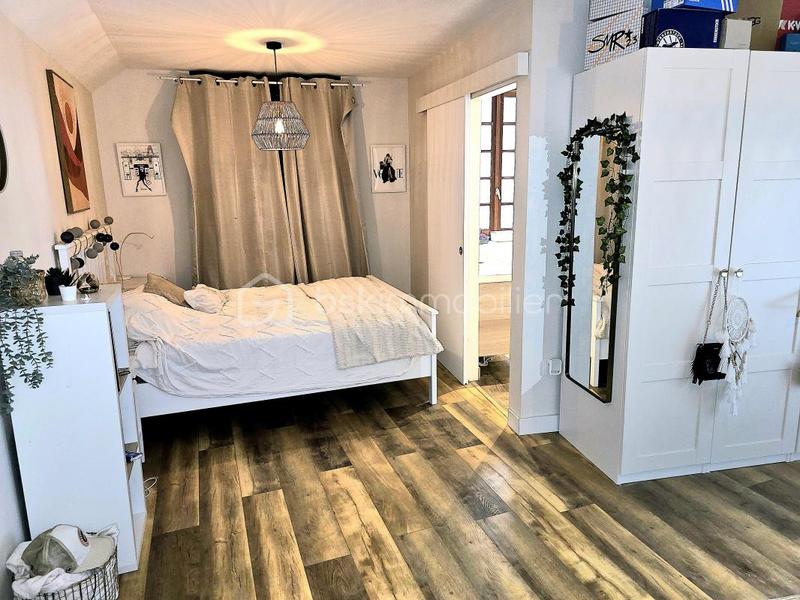 Maison - 147 m² - 6 pièces