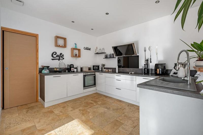 Maison - 290 m² - 10 pièces