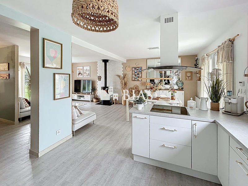 Maison contemporaine - 192 m² - 8 pièces