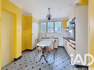 Maison - 90 m² - 5 pièces