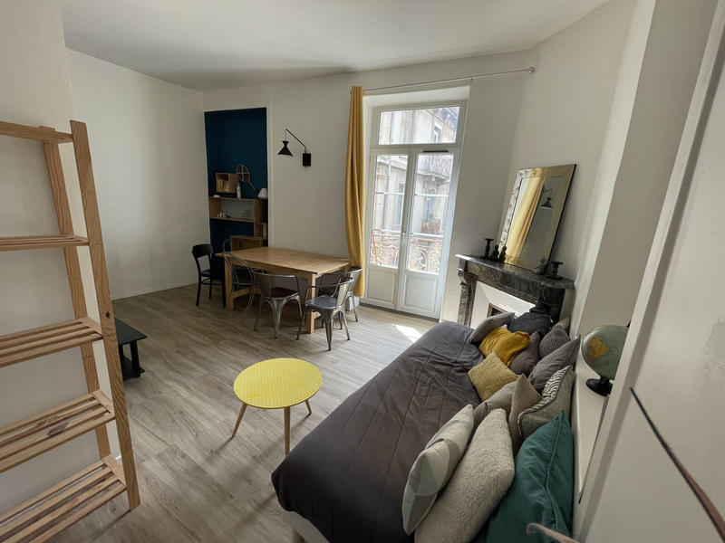 Appartement - 85 m² - 5 pièces