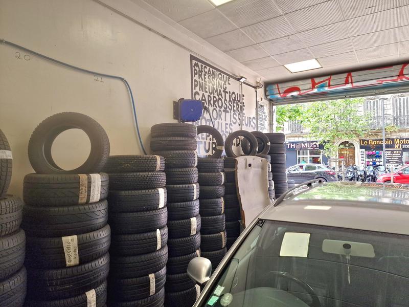 Local commercial - 113 m² - 2 pièces