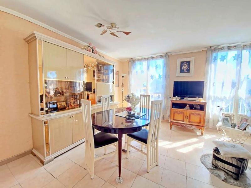 Appartement - 84 m² - 3 pièces