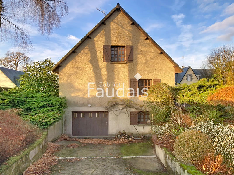 Maison - 217 m² - 7 pièces