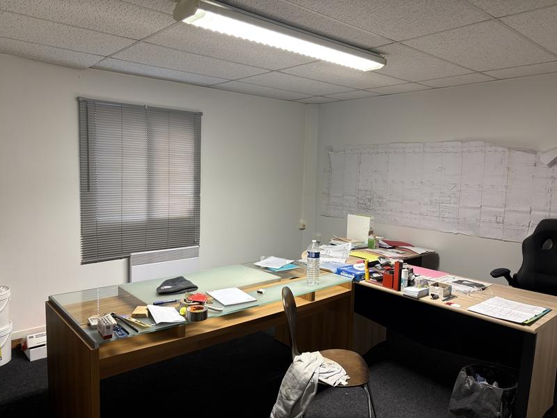Local d'activité / Entrepôt - 350 m²