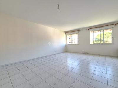 Appartement - 84 m² - 3 pièces