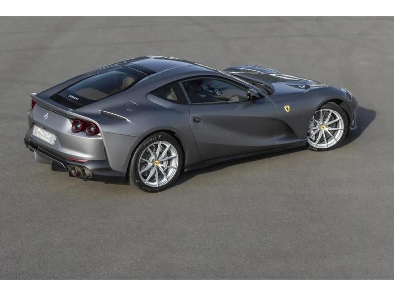 Ferrari 812 Superfast 6.5i V12 - Bvr