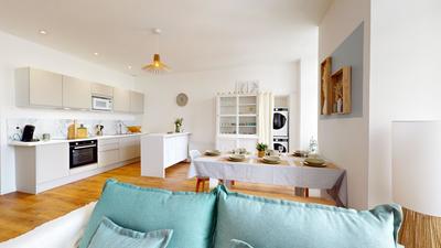 Appartement - 132 m² - 8 pièces