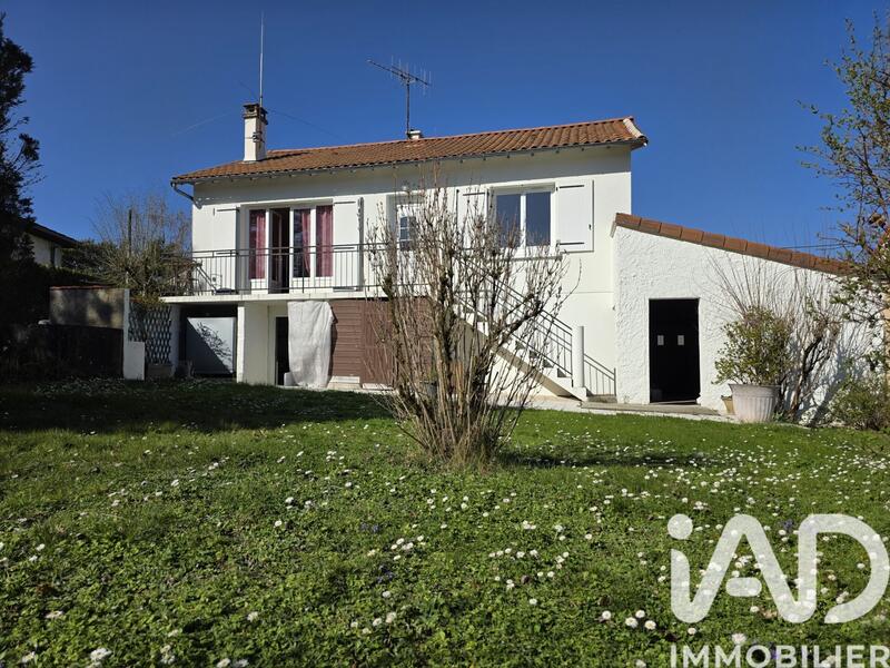 Maison - 80 m² - 4 pièces