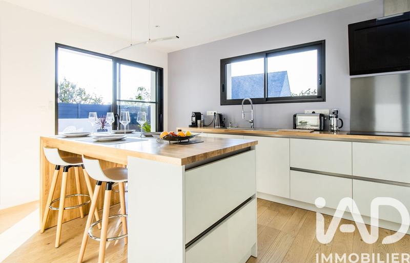 Maison - 99 m² - 5 pièces