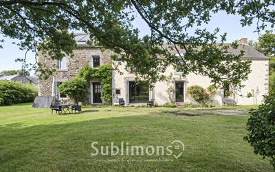 Maison - 258 m² - 8 pièces