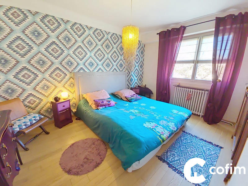 Maison - 223 m² - 6 pièces