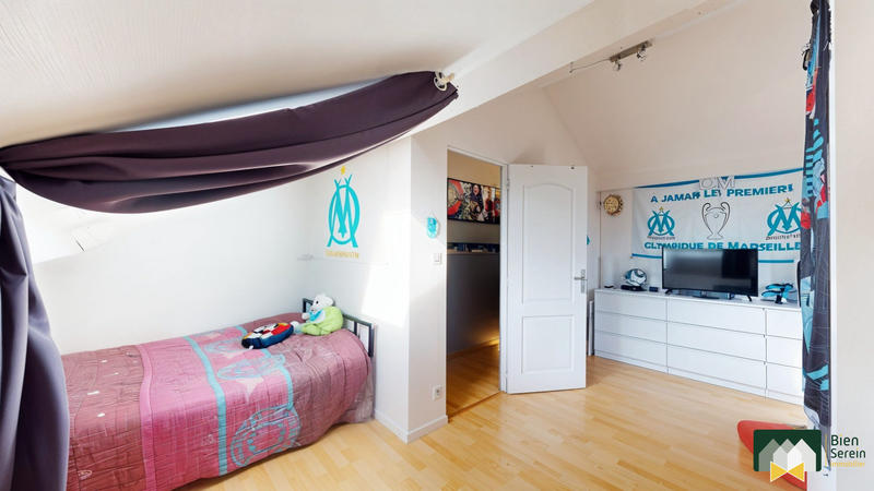 Maison - 83 m² - 5 pièces