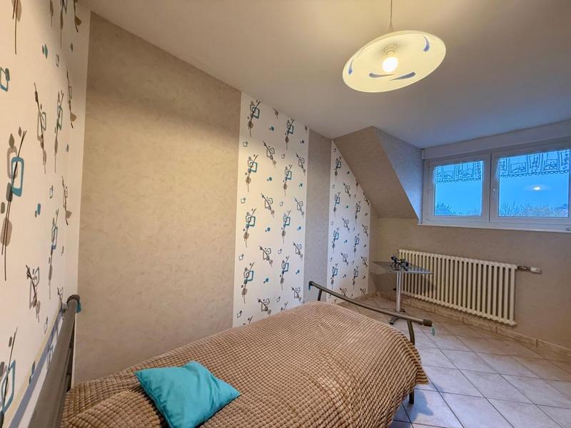 Maison - 181 m² - 7 pièces