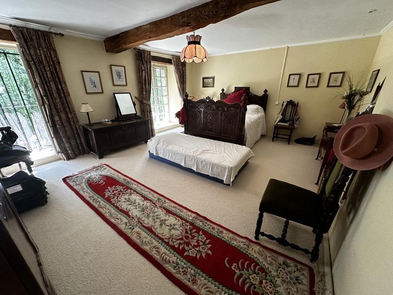 Maison ancienne - 380 m² - 11 pièces