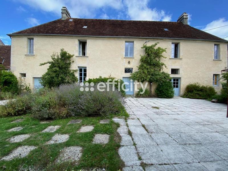 Propriété - 205 m² - 6 pièces