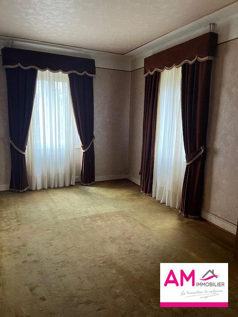 Maison - 128 m² - 7 pièces