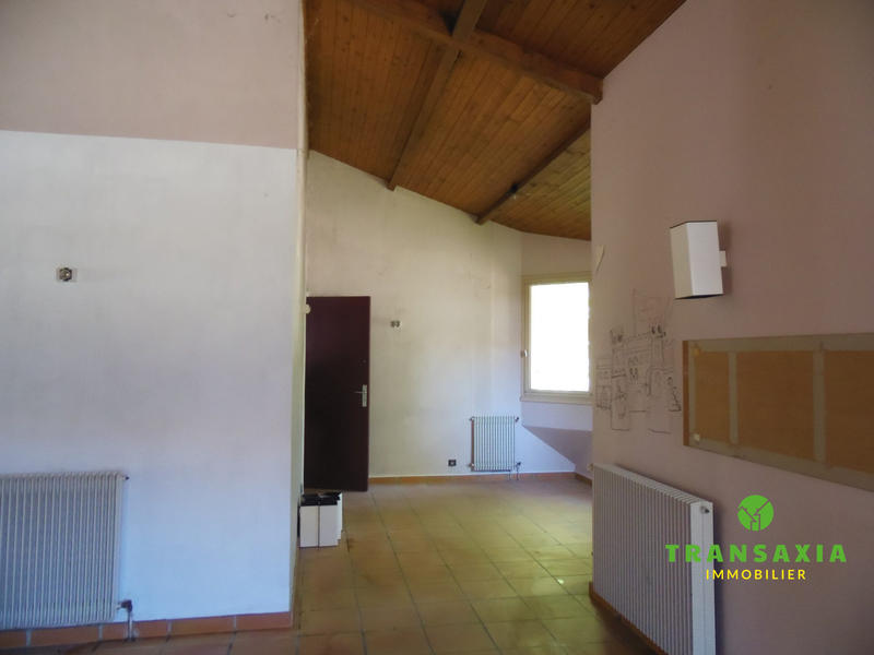 Maison contemporaine - 665 m² - 25 pièces