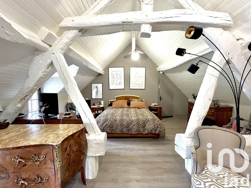 Maison - 300 m² - 8 pièces