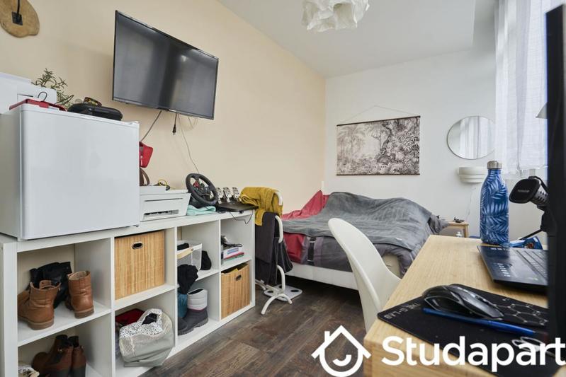 Chambre - 10 m² - 1 pièce