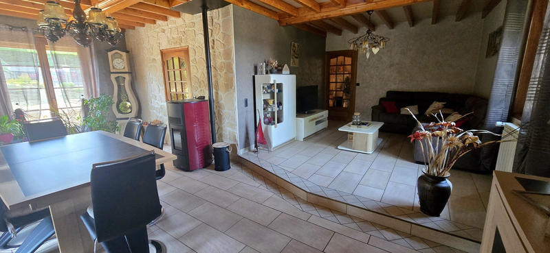 Maison - 156 m² - 9 pièces