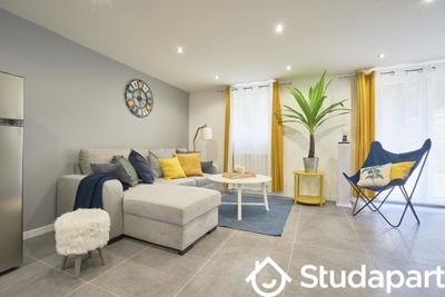 Chambre - 12 m² - 1 pièce