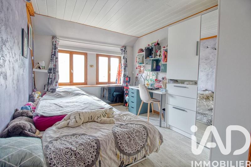 Maison - 202 m² - 8 pièces