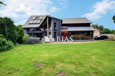 Maison contemporaine - 230 m² - 6 pièces