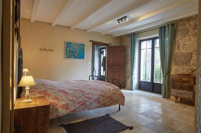 Maison - 250 m² - 9 pièces