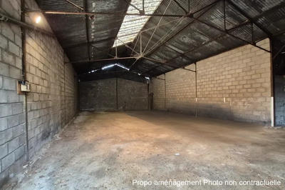 Parking / Garage - 300 m²