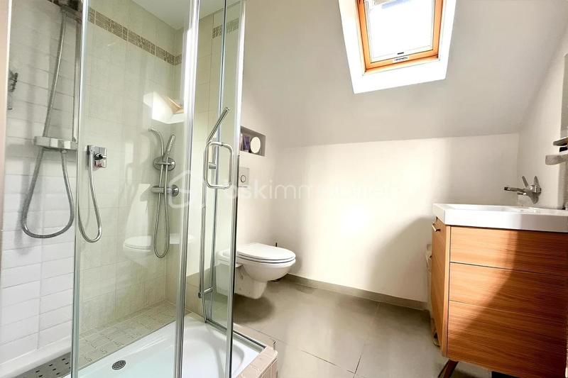 Maison - 98 m² - 5 pièces