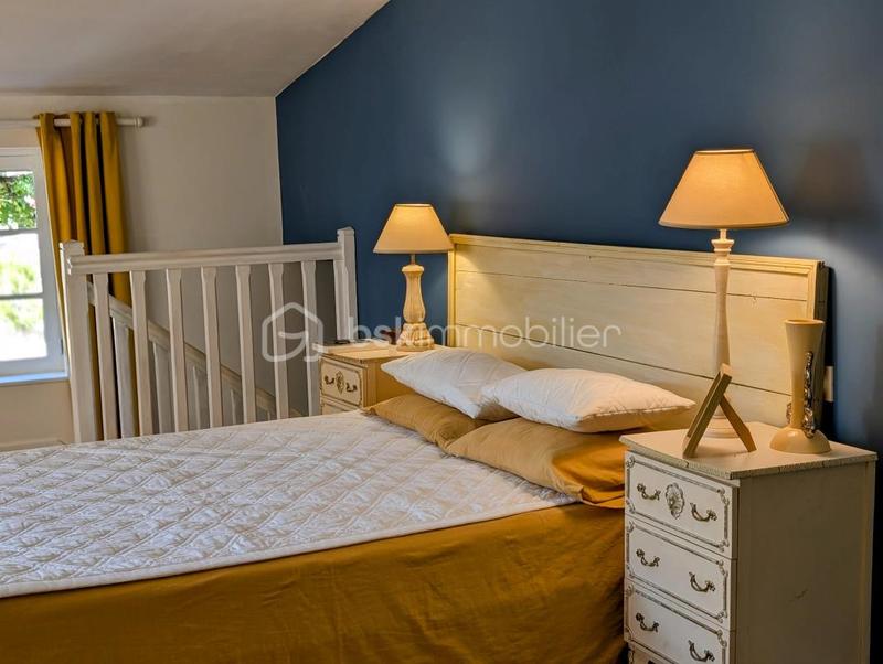 Maison - 296 m² - 9 pièces