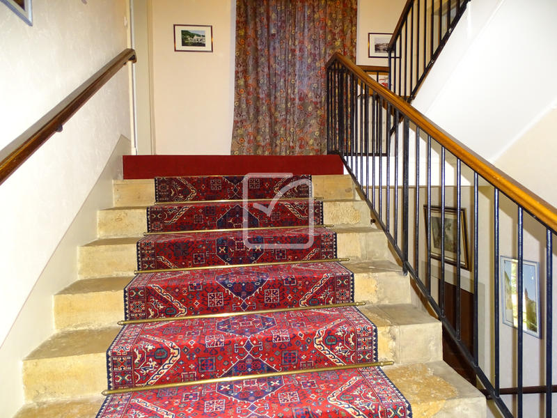 Maison - 233 m² - 8 pièces