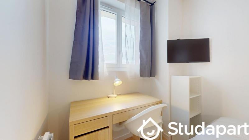 Chambre - 9 m² - 1 pièce