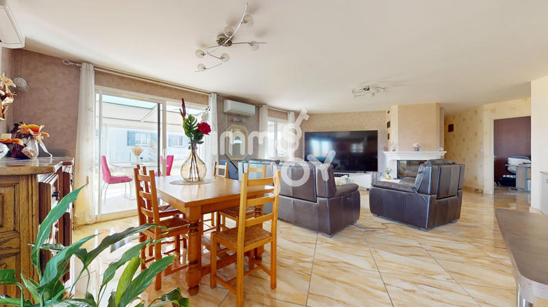 Maison - 171 m² - 7 pièces