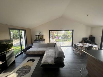 Maison - 136 m² - 6 pièces