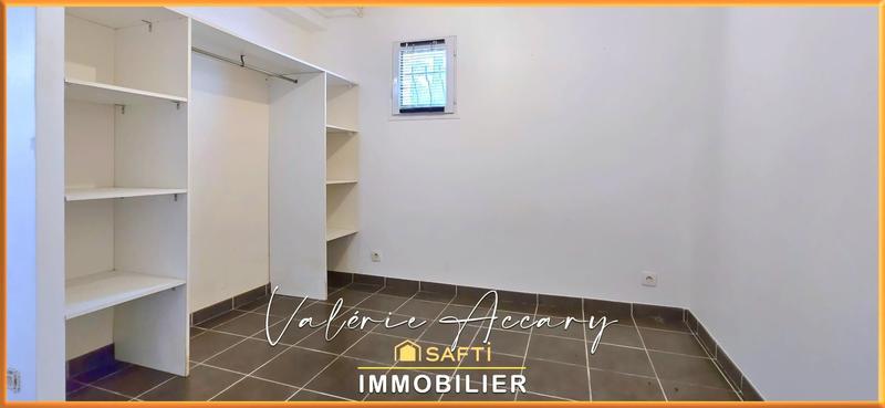 Maison - 202 m² - 8 pièces