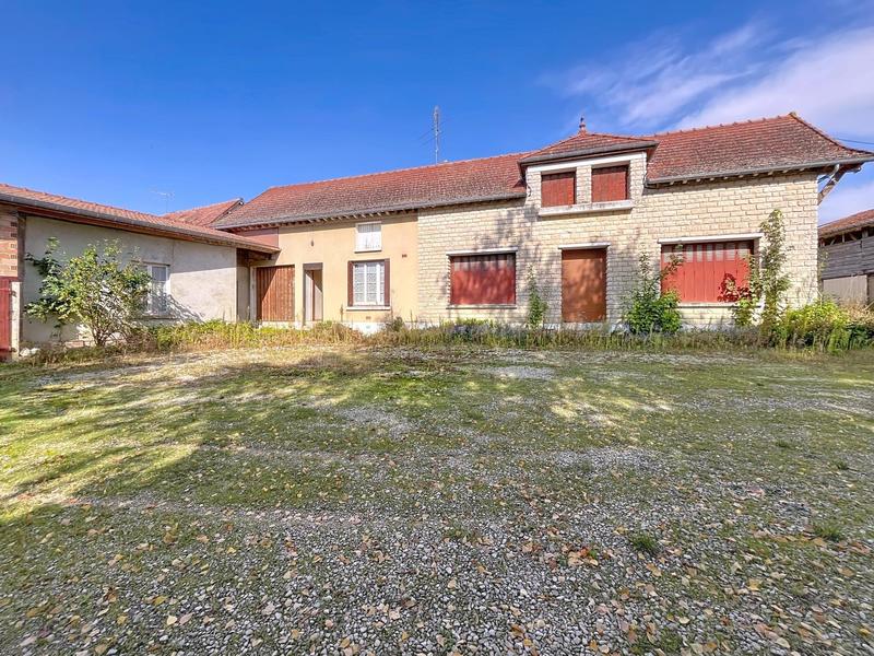 Maison - 216 m² - 8 pièces