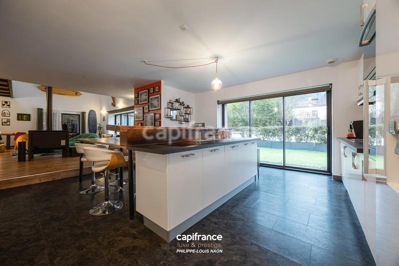 Loft - 171 m² - 6 pièces