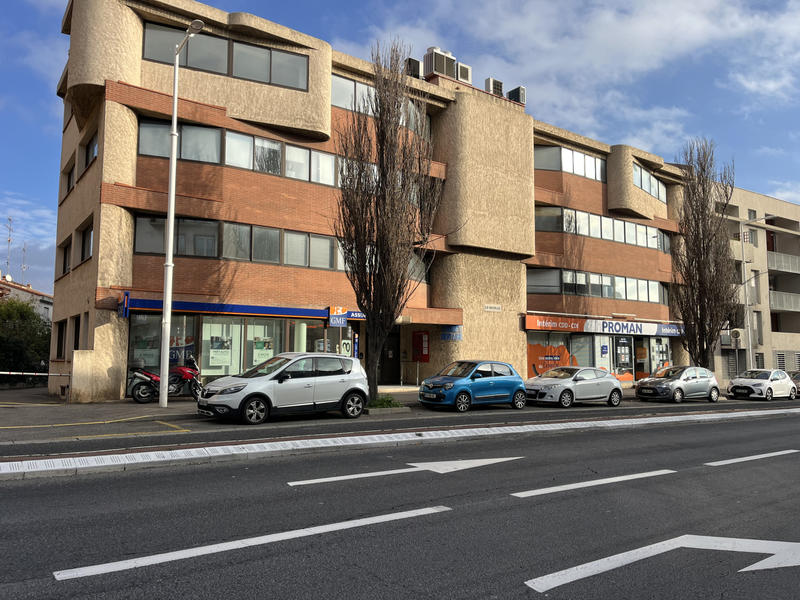 Local commercial - 374 m²