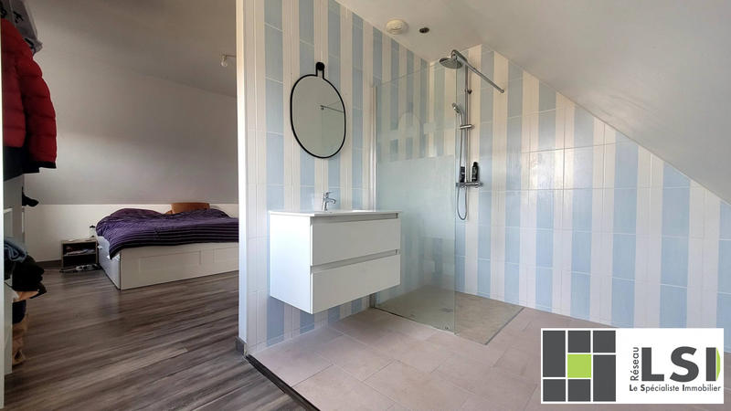 Maison - 142 m² - 9 pièces