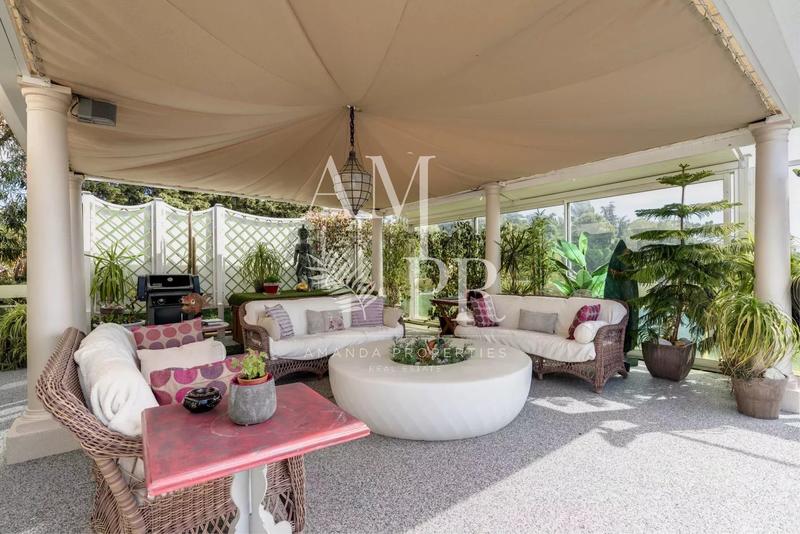 Appartement - 220 m² - 4 pièces