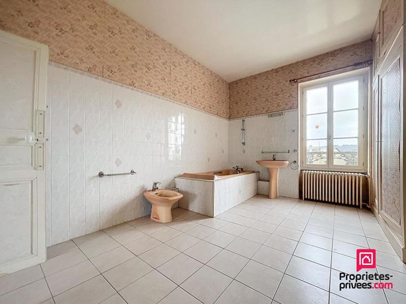 Maison - 165 m² - 6 pièces