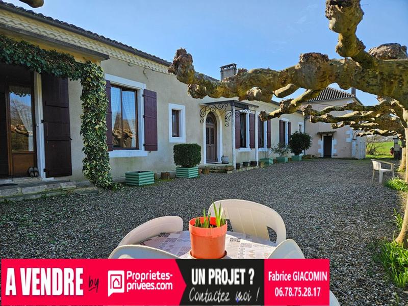 Propriété - 270 m² - 10 pièces